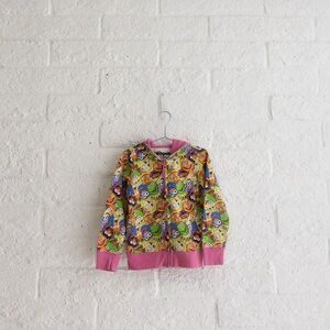 Vibrant Muppets Cartoon Print Kids Hoodie with Pink Accents - Size 5T